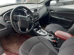 Chrysler 200